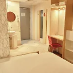 Hotel Hello Gara De Nord 2*