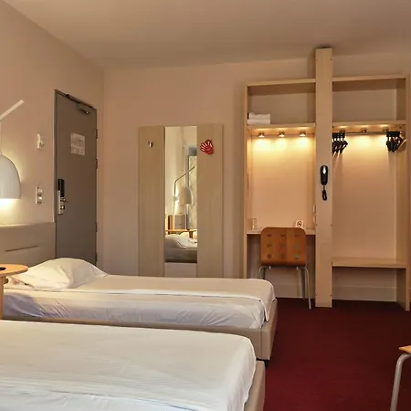 Hello Gara De Nord Hotel 2*