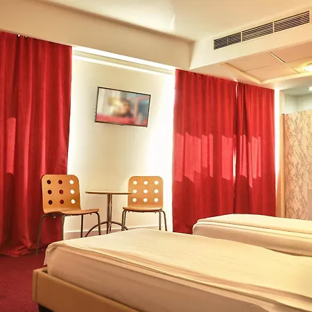 Hello Gara De Nord Hotel 2*