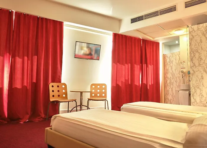 Hello Gara De Nord Hotel 2*