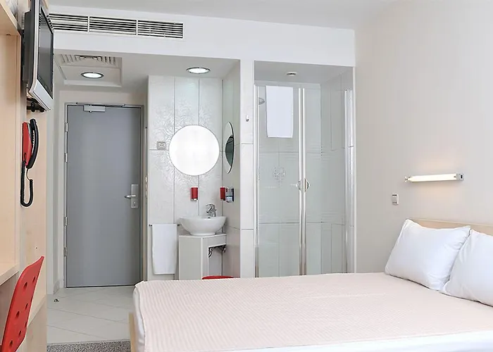 Hello Gara De Nord Bukareszt