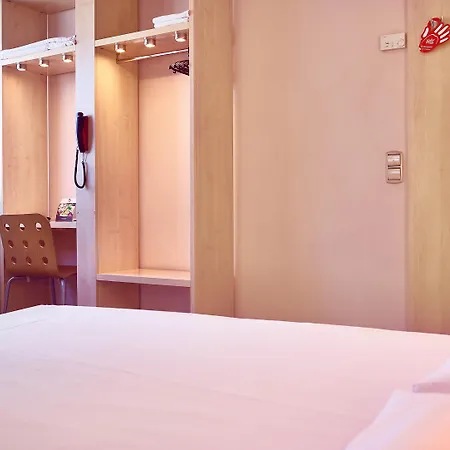 Hotel Hello Gara De Nord 2*