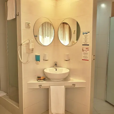 Hello Gara De Nord Hotel