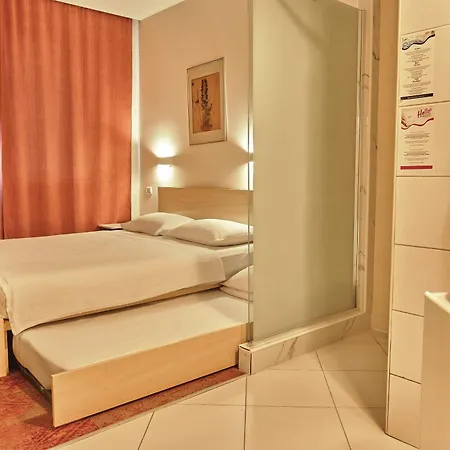 Hotel Hello Gara De Nord 2*