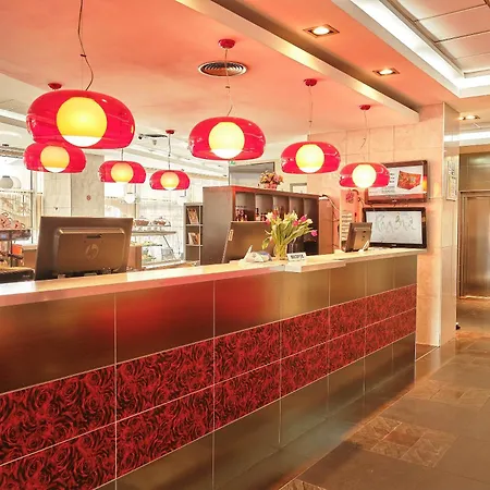 Hello Gara De Nord 2*