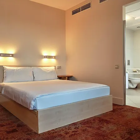 Hello Gara De Nord 2*