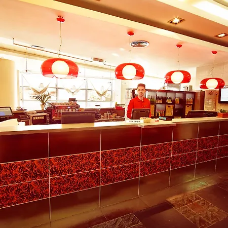 Hello Gara De Nord 酒店 2*
