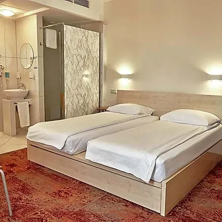Hotel Hello Gara De Nord Boekarest