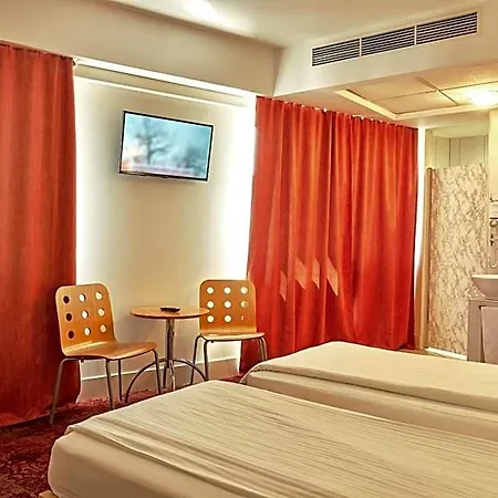 Hotel Hello Gara De Nord Boekarest
