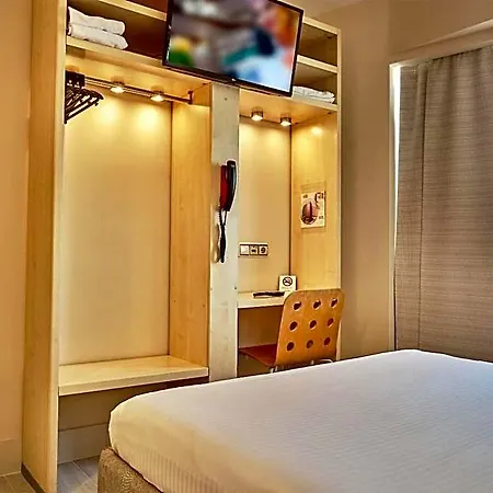 Hotel Hello Gara De Nord 2*