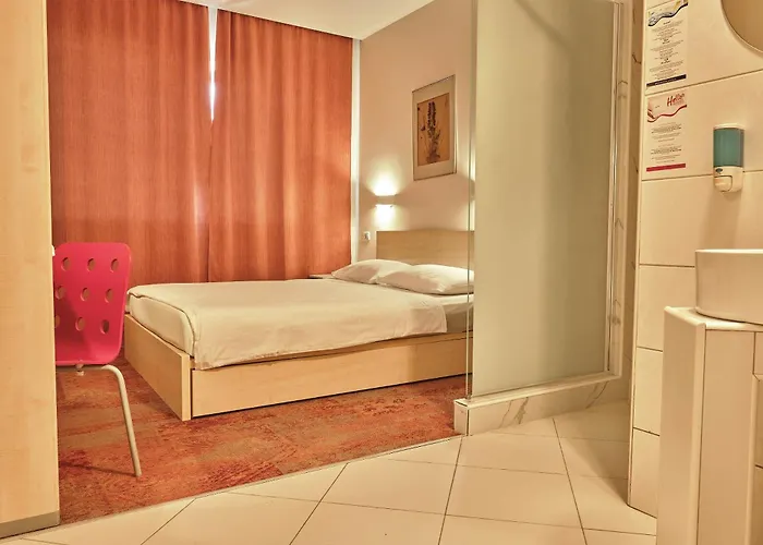 Hotel Hello Gara De Nord Boekarest