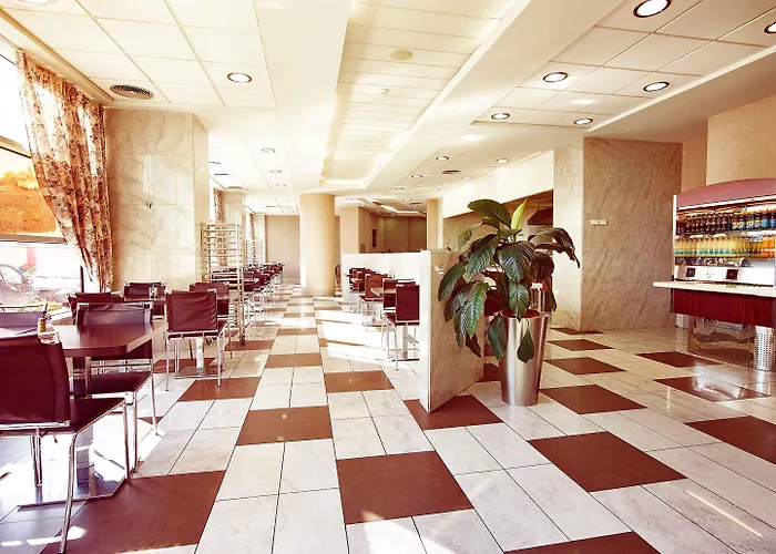 Hotell Hello Gara De Nord 2*